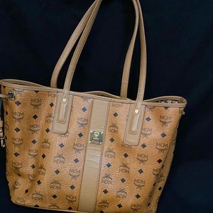 MCM
Liz Reversible Medium Shopper bag in Cognac